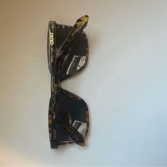 QUAY Polarized Legacy Sunglasses - Picture 5 of 8